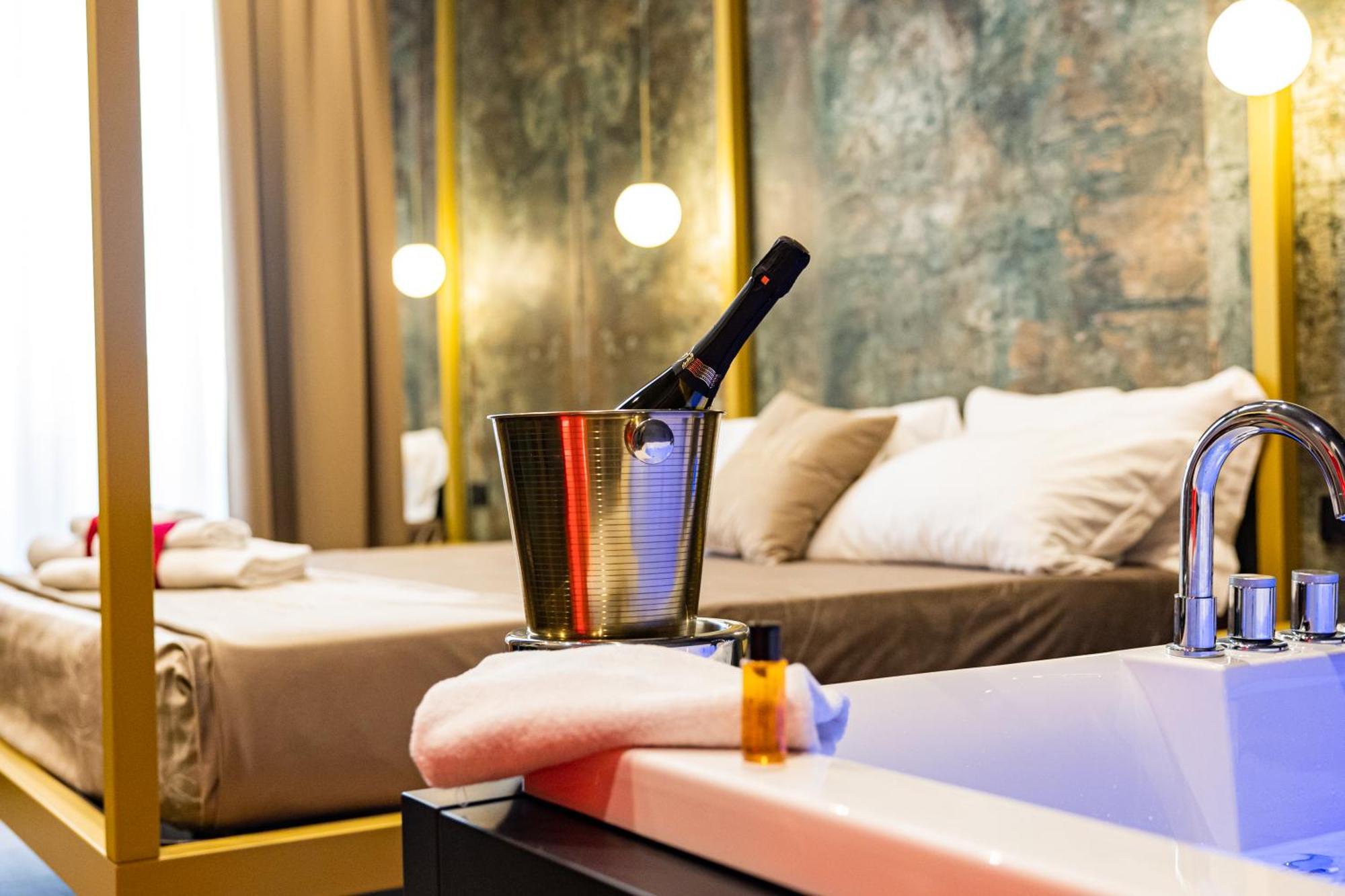 Gold Suite&Spa ปาแลร์โม ภายนอก รูปภาพ